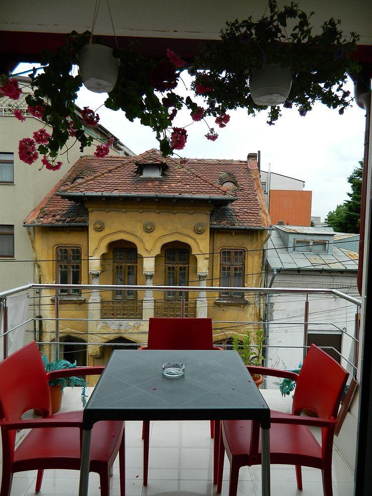 Hotel Tranzzit Бухарест Экстерьер фото