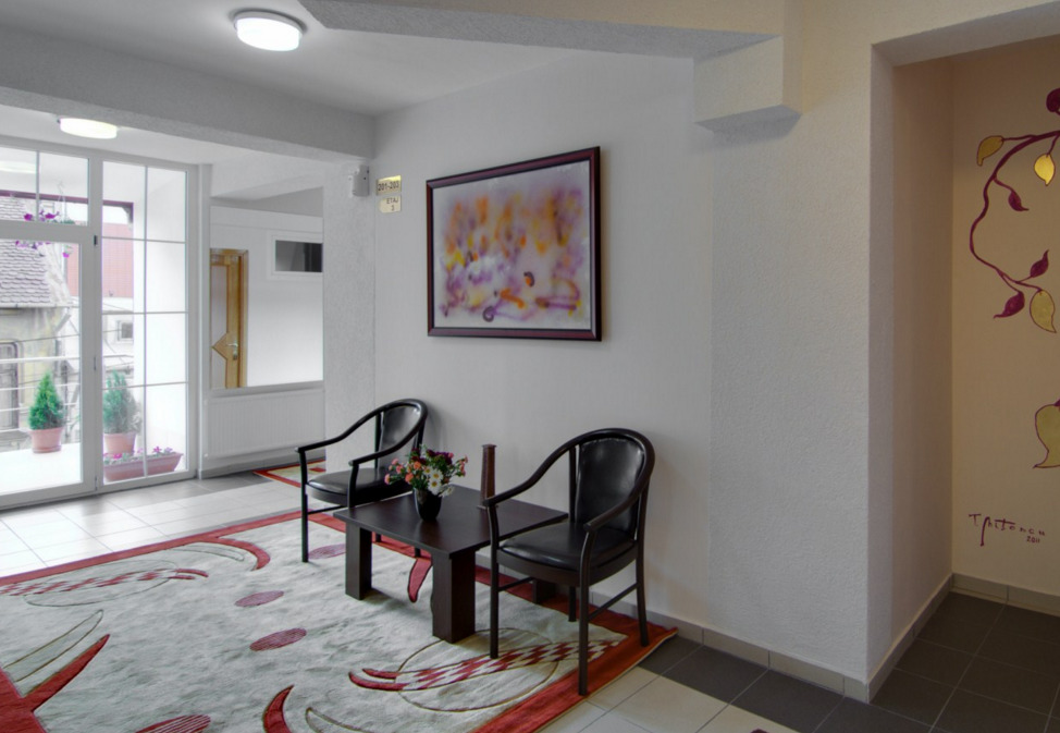 Hotel Tranzzit Бухарест Экстерьер фото